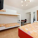 Апартаменты Lavanda - Family Friendly, Beachfront