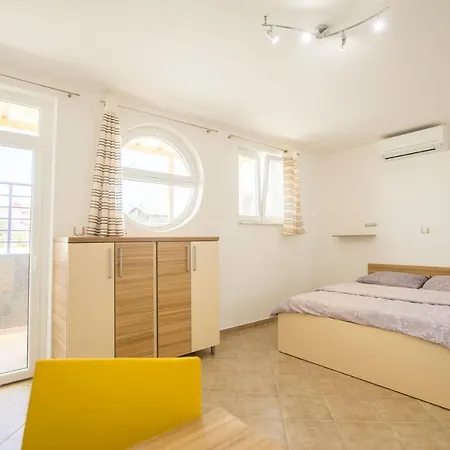 Apartamento Lavanda - Family Friendly, Beachfront