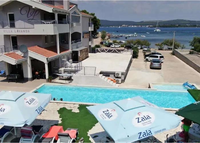 Lavanda - Family Friendly, Beachfront * Pašman