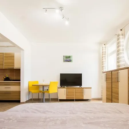 Lavanda - Family Friendly, Beachfront *