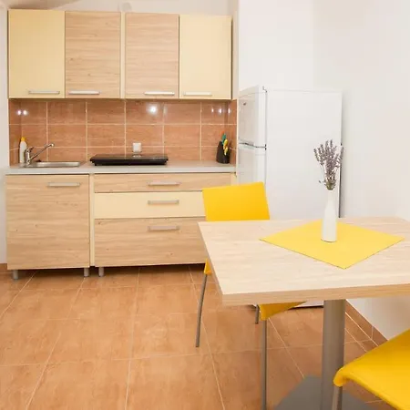 Lavanda - Family Friendly, Beachfront * Pasman