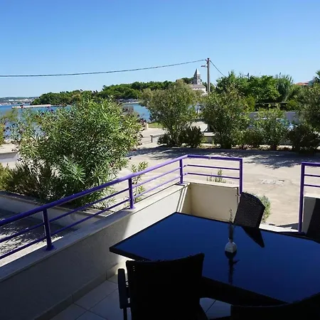 Апартаменты Lavanda - Family Friendly, Beachfront *
