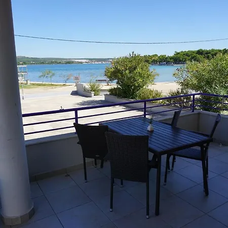 Апартаменты Lavanda - Family Friendly, Beachfront *