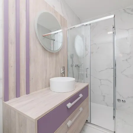 Appartamento Lavanda - Family Friendly, Beachfront Pašman