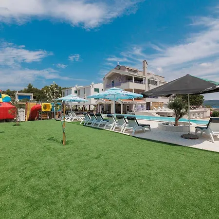 Apartment Lavanda - Family Friendly, Beachfront *