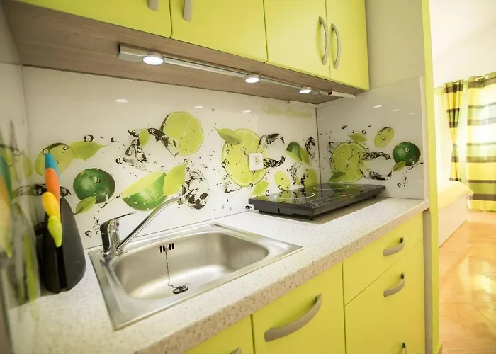 Lavanda - Family Friendly, Beachfront Апартаменты Пашман