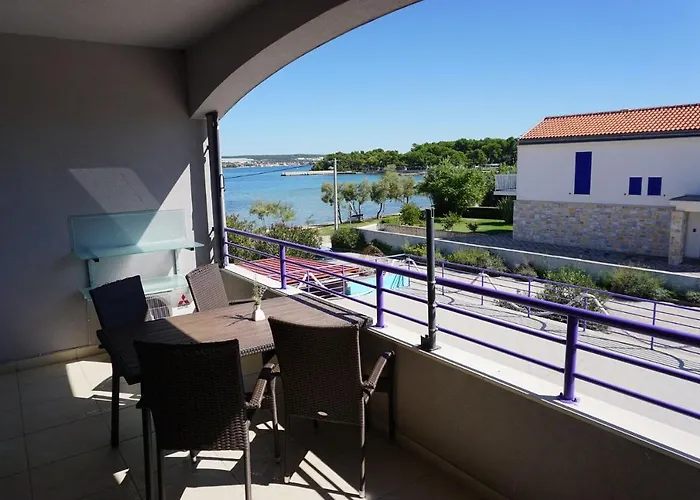 Апартаменты Lavanda - Family Friendly, Beachfront