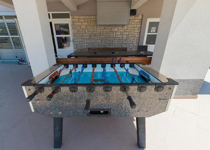 Lavanda - Family Friendly, Beachfront Апартаменты *