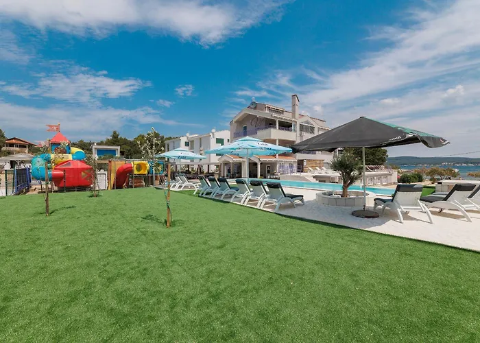 Апартаменты Lavanda - Family Friendly, Beachfront *