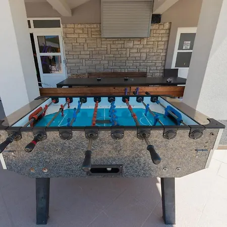 Lavanda - Family Friendly, Beachfront شقة *