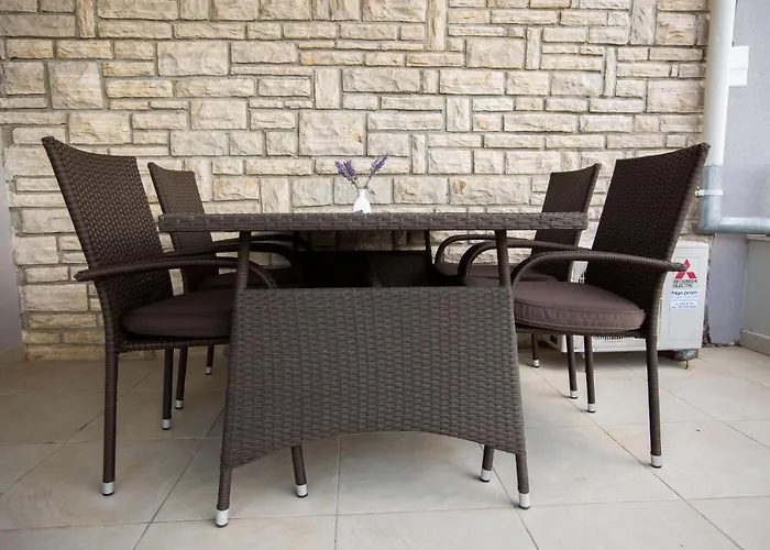 Lavanda - Family Friendly, Beachfront *