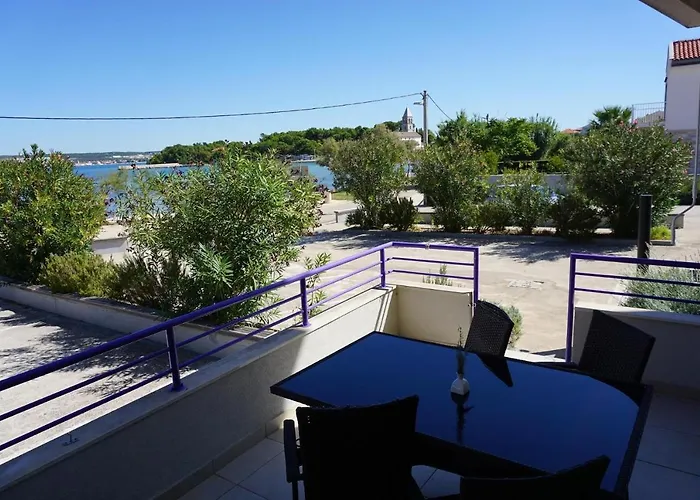 Apartamento Lavanda - Family Friendly, Beachfront *
