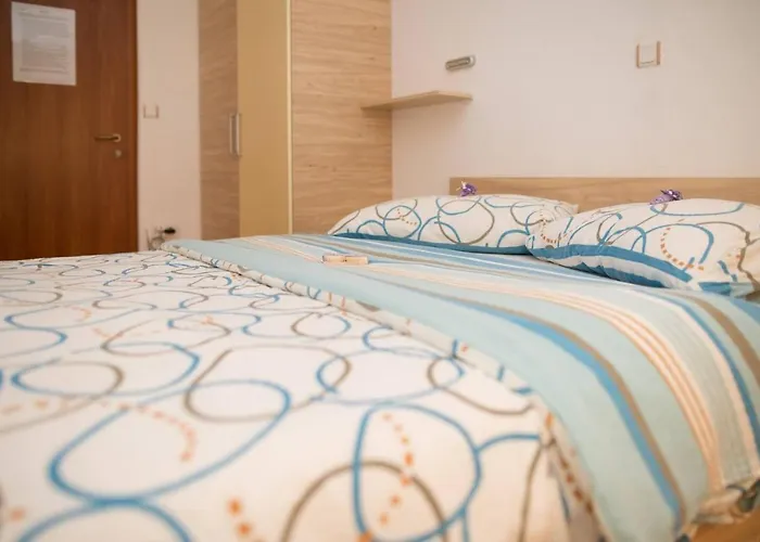 Lavanda - Family Friendly, Beachfront *