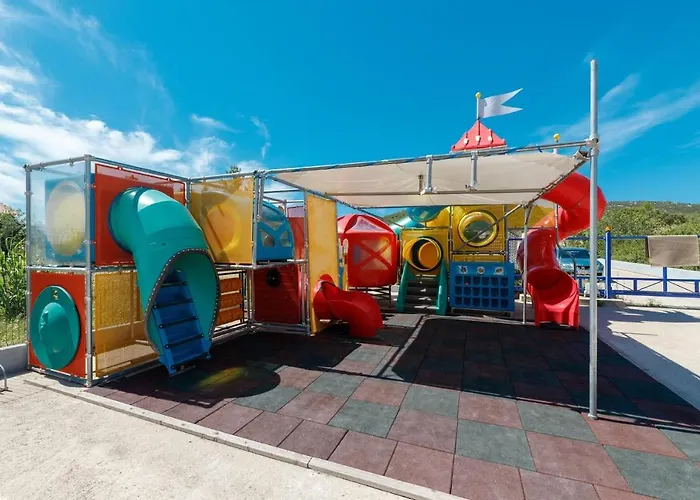 Διαμέρισμα Lavanda - Family Friendly, Beachfront Pašman