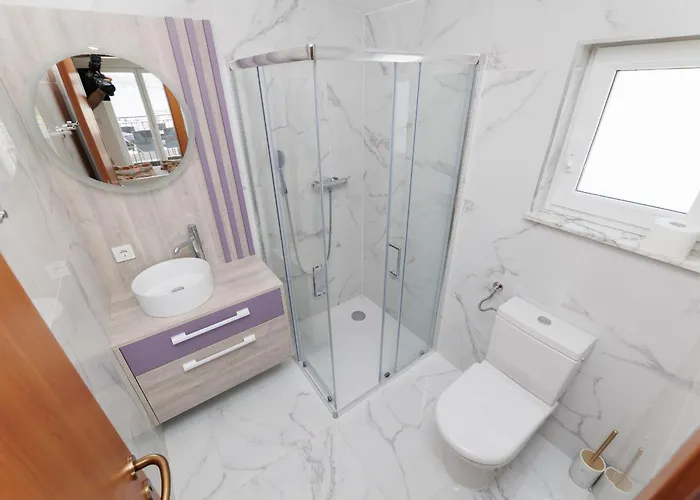 Lavanda - Family Friendly, Beachfront Pašman